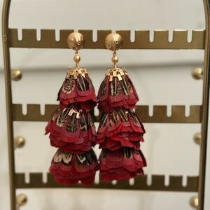 Kendra Scott Lennin feather earrings